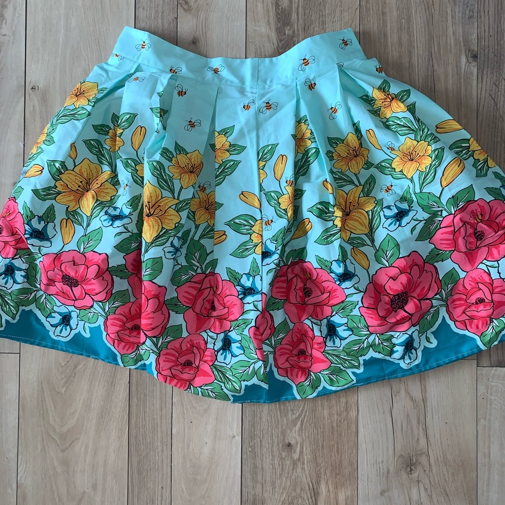 New with tags skirt